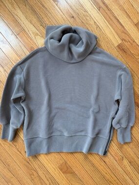 Varley Milton Sweat Gray Ribbed Pullover